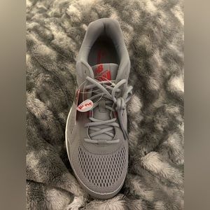 NWT New Balance Mens 517 Training Shoe. **Right Only**